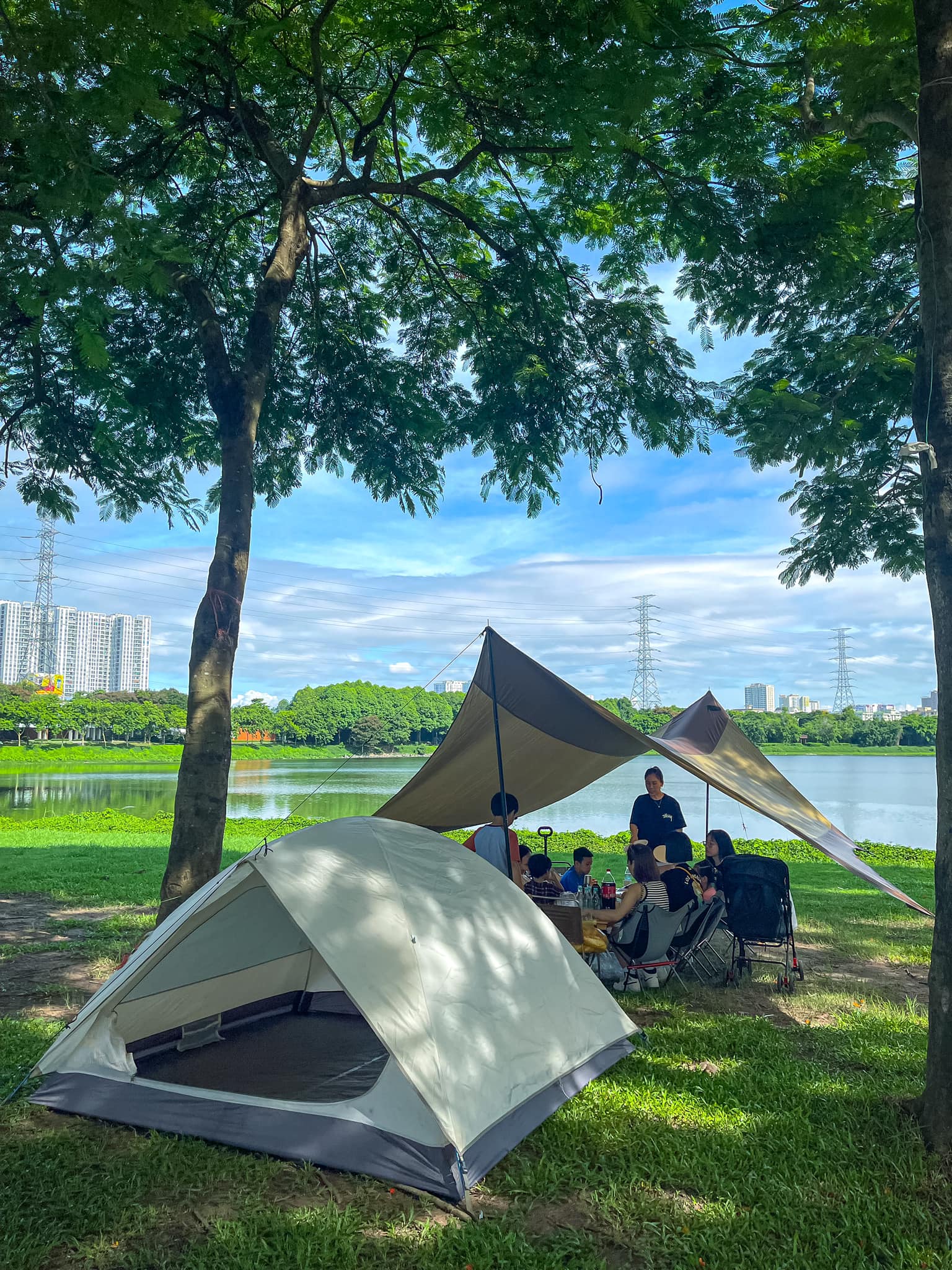 Thuê đồ cắm trại công viên yên sở